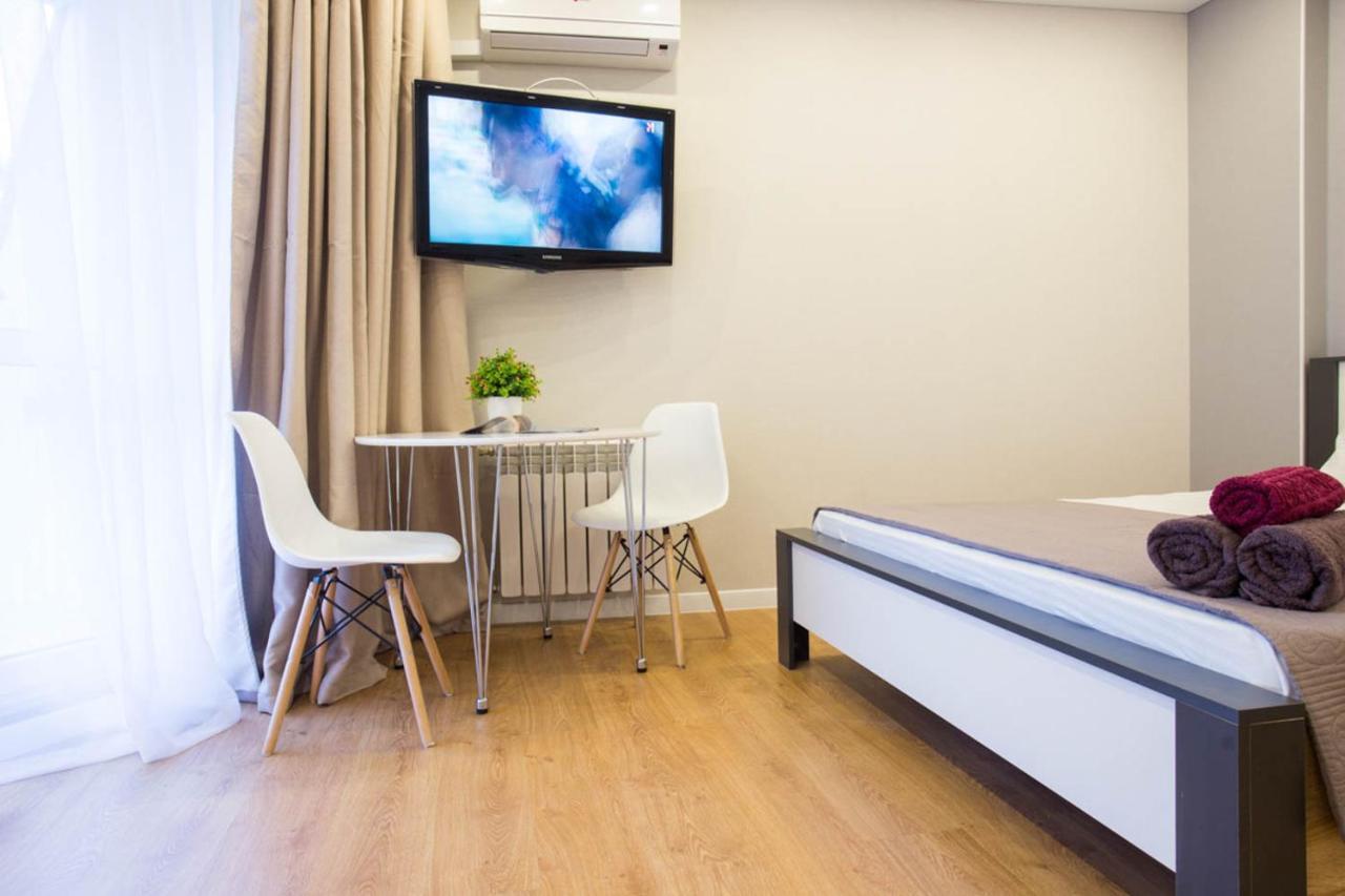 New Studio In The City Center - Mykoly Khvylovoho Str 5-2 ハルキウ エクステリア 写真