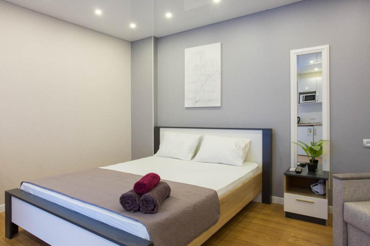 New Studio In The City Center - Mykoly Khvylovoho Str 5-2 ハルキウ エクステリア 写真